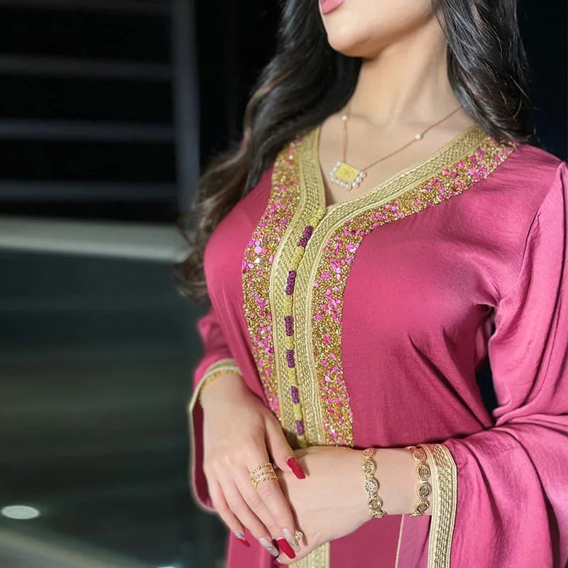Abaya musulmana per le donne Dubai Jalabiya Abito lungo Abbigliamento islamico Abiti da sera Turchia Moda di lusso Diamante Kaftan Robe Femme