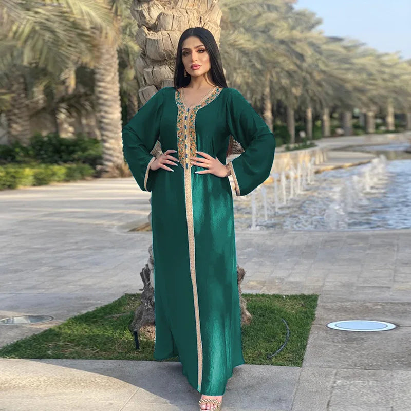 Abaya musulmana per le donne Dubai Jalabiya Abito lungo Abbigliamento islamico Abiti da sera Turchia Moda di lusso Diamante Kaftan Robe Femme